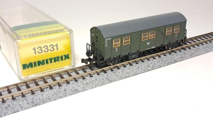 Minitrix 13331 Behelfsreisezugwagen 2e Klasse.  , Hobby en Vrije tijd, Modeltreinen | N-Spoor, Zo goed als nieuw, Wagon, Gelijkstroom