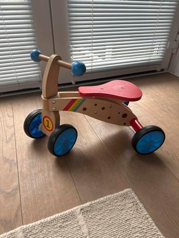 Houten Loopfiets, 4 wielen fiets beschikbaar voor biedingen