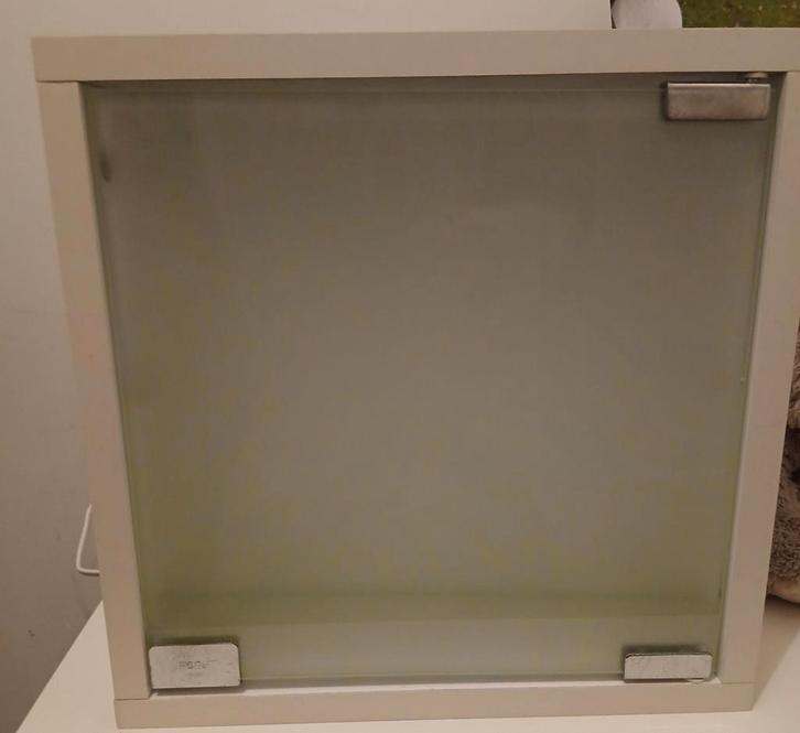 Medicijnkastje met glazen deur.  30x30x12, Huis en Inrichting, Kasten | Dressoirs, Ophalen