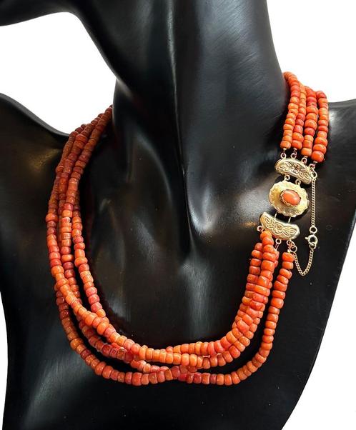 Bloedkoraal 4-strengs antieke ketting 14k gouden slot dames, Sieraden, Tassen en Uiterlijk, Antieke sieraden, Ketting, Goud, Met edelsteen