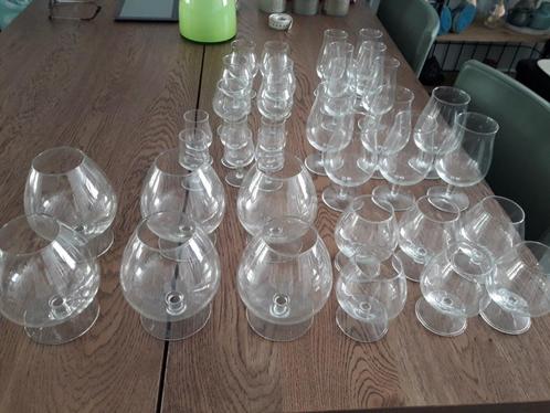 24 Delig Glasservies / Glaswerk / Glasstel, Huis en Inrichting, Keuken | Servies, Zo goed als nieuw, Glas of Glazen, Overige stijlen