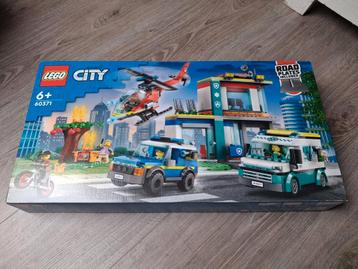 LEGO City 60371 Noodhulpteam beschikbaar voor biedingen
