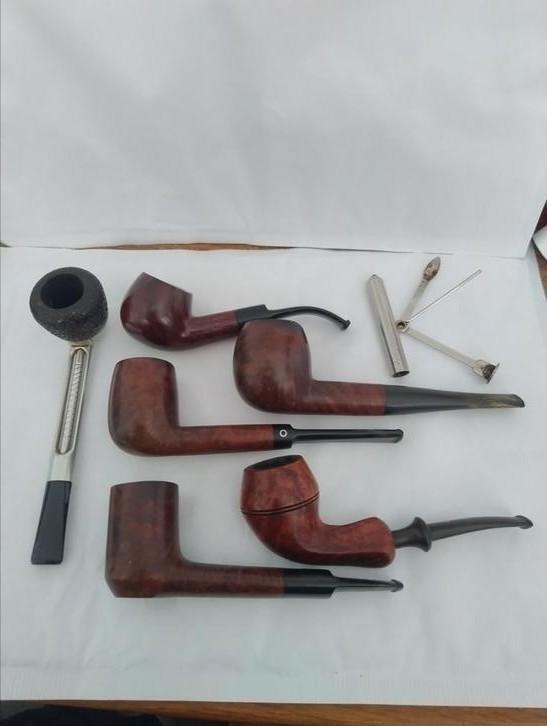 👉 6 pijpen en een pijptabak aanstamper, Verzamelen, Rookartikelen, Aanstekers en Luciferdoosjes, (Water)pijp, Ophalen of Verzenden