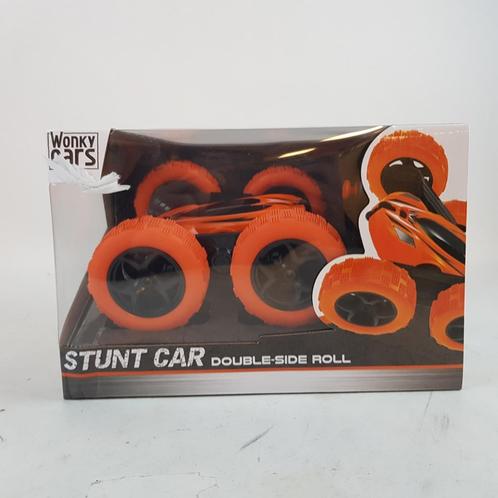 Stunt Car Double Side Roll - Oranje, Hobby en Vrije tijd, Modelbouw | Radiografisch | Auto's, Nieuw, Auto onroad, Elektro, Schaal 1:24
