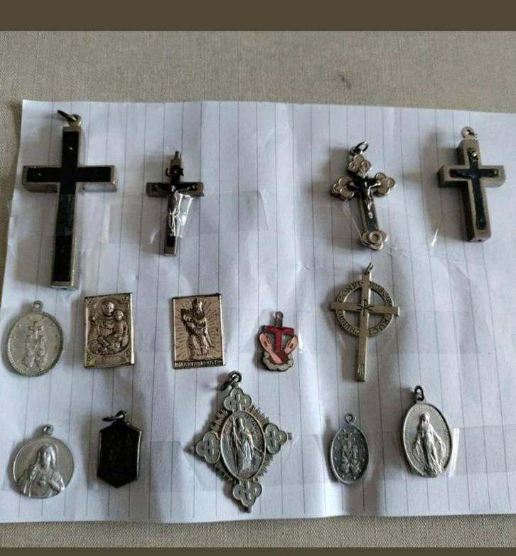 Rooms Katholieke artikelen,Kruis,Maria,Bonifatius,Kruizen, Antiek en Kunst, Antiek | Religie, Ophalen of Verzenden