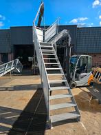 Stalen hoektrap gegalv. Hoog 3,45 mtr. Nob029