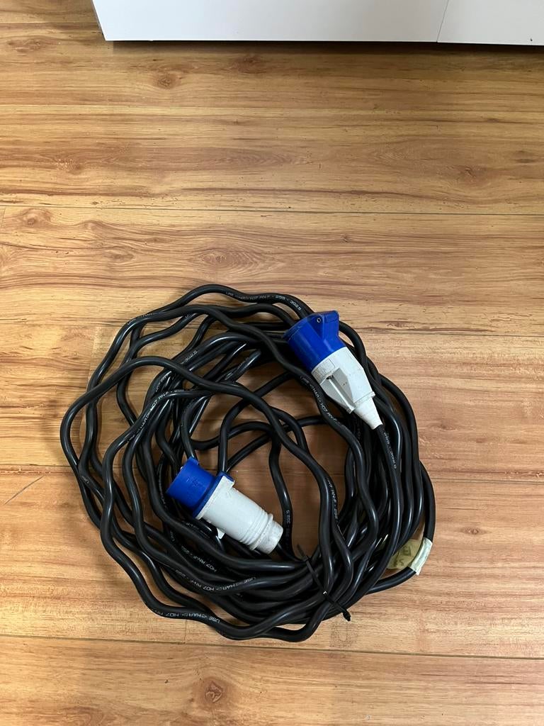 Stroomkabel extra dikke uitvoering, Caravans en Kamperen, Caravan accessoires, Ophalen, Zo goed als nieuw