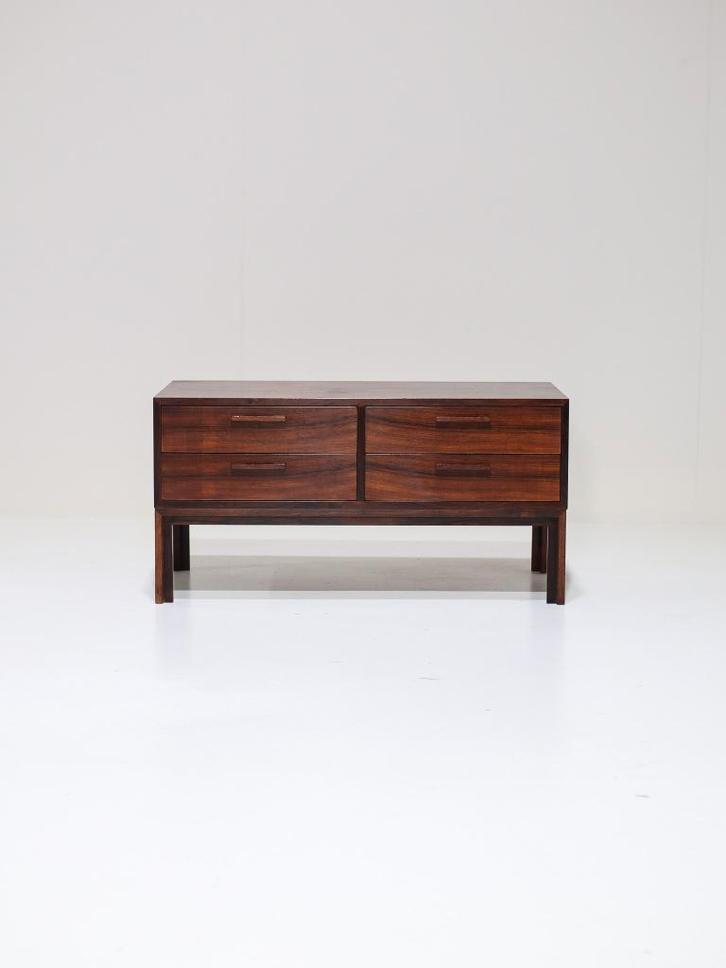 Lage ladekast Kai Kristiansen halkastje palissander, Huis en Inrichting, Kasten | Ladekasten, Zo goed als nieuw, Minder dan 100 cm