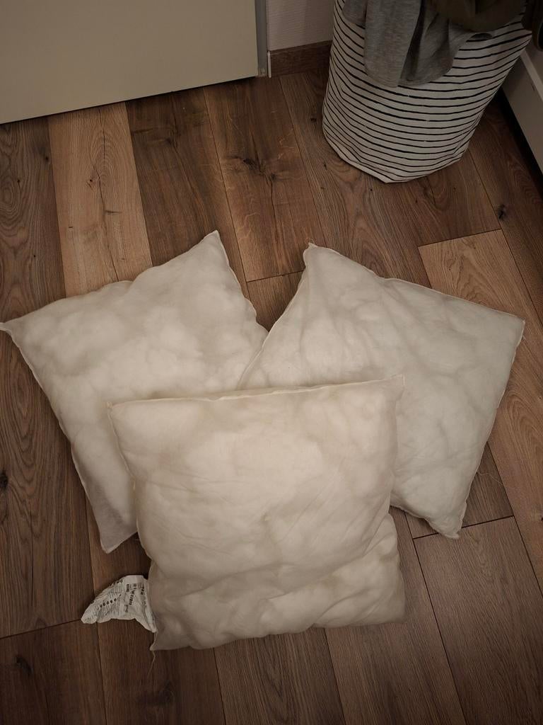 3x IKEA Kussens 50x50cm (zonder hoezen), Ophalen, Gebruikt, Wit, Vierkant