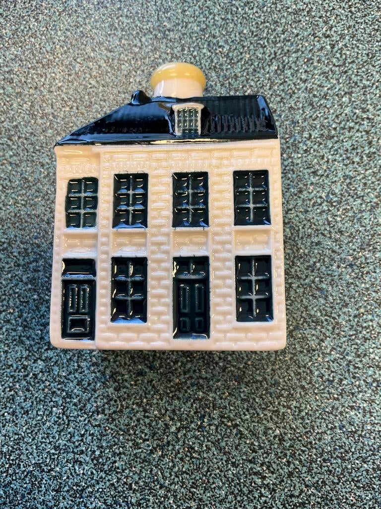 KLM huisje 106, Verzamelen, KLM Huisjes, Ophalen of Verzenden, Nieuw, 81 t/m 91, Gevuld