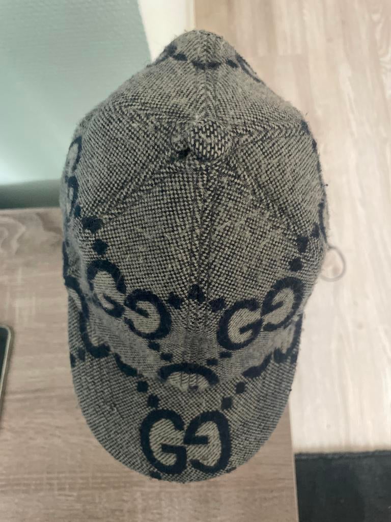 Gucci pet in grijs, Kleding | Dames, Hoeden en Petten, Ophalen of Verzenden, Gedragen, One size fits all, Pet