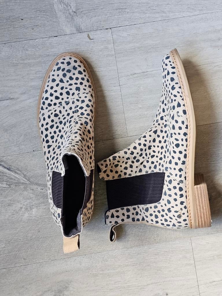 Nieuwstaat Toms laarzen met luipaardprint 42,5, Beige, Lage of Enkellaarzen, Ophalen of Verzenden, Zo goed als nieuw