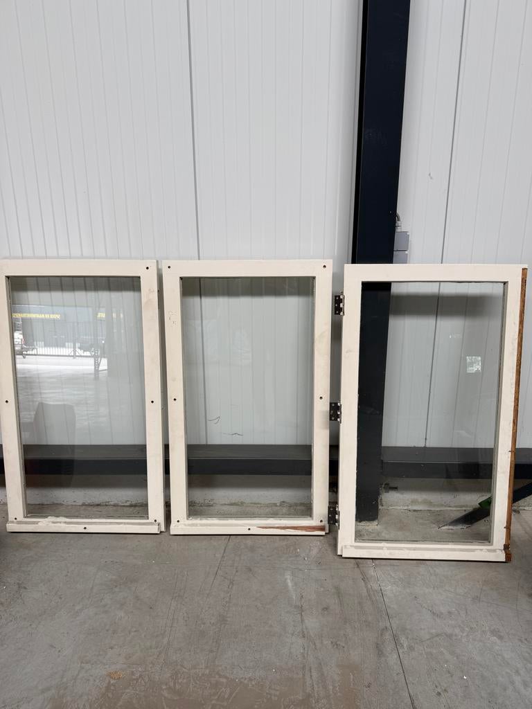 3x Kozijnen met glas 68x117cm, Ophalen, Gevelraam of Ruit, Gebruikt, Minder dan 80 cm