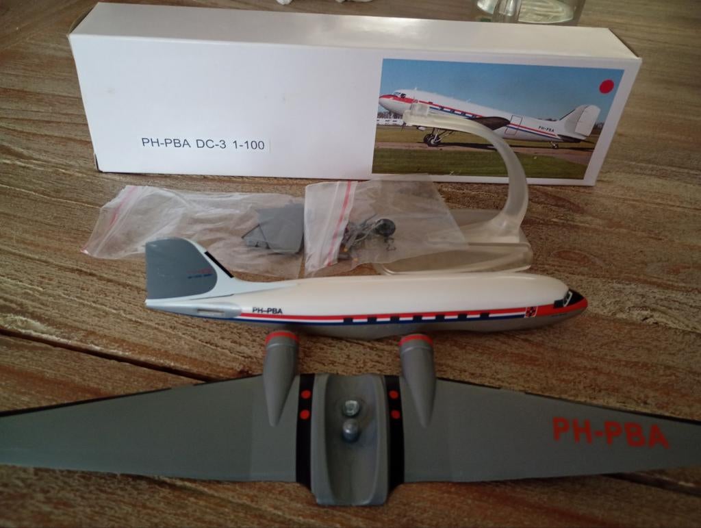 PH-PBA DC-3 1:100 Vliegtuigmodel, Ophalen of Verzenden