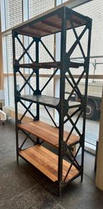 Unieke kast uit de smederij van het Maritiem Museum, Ophalen, Nieuw