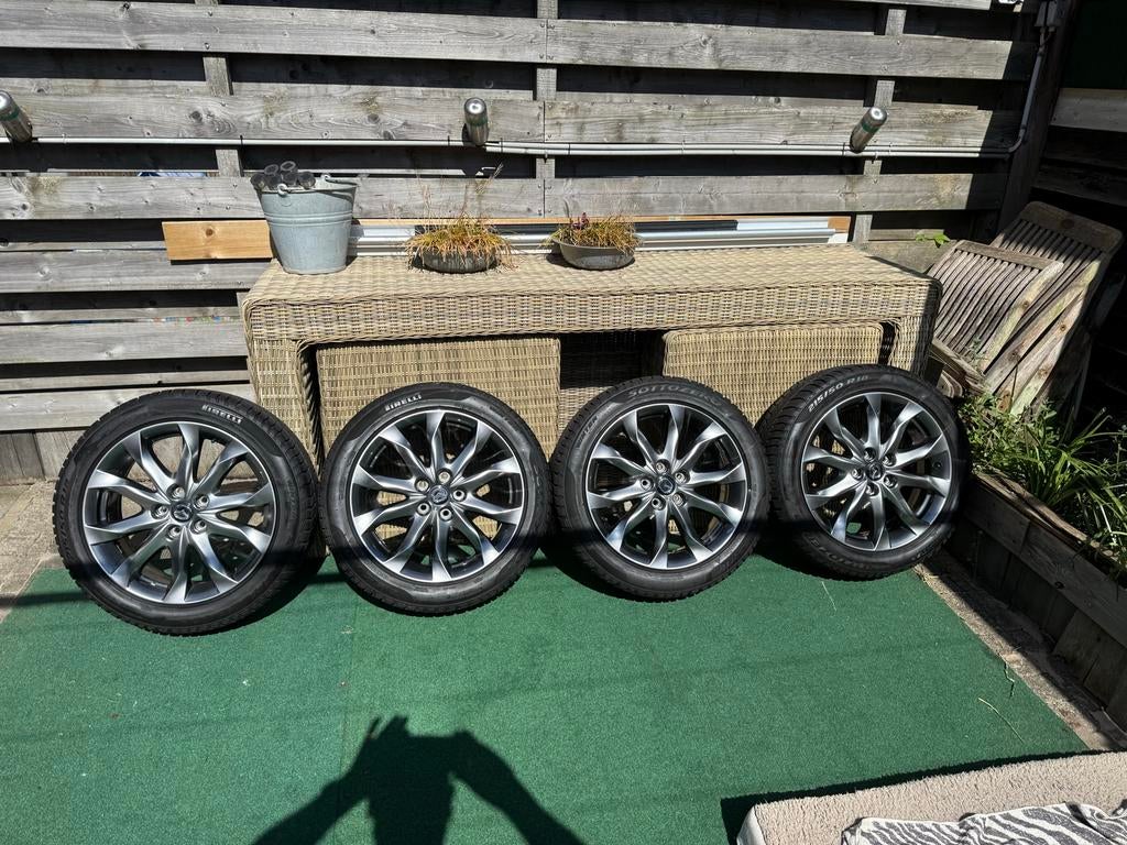 Originele Mazda CX3 18 inch velgen met Pirelli winterbanden, Ophalen