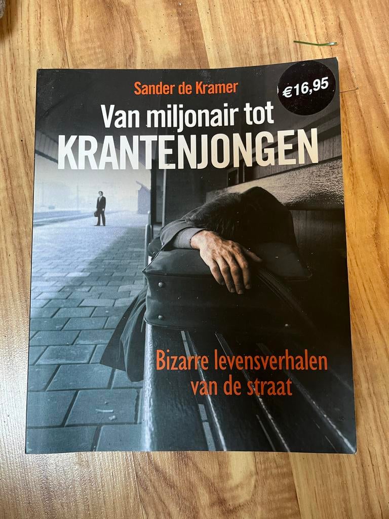 Van miljonair tot krantenjongen - Sander de Kramer, Boeken, Ophalen of Verzenden, Gelezen, Overige