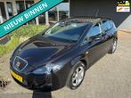 Seat Leon 1.6 Sportstyle AIRCO/CRUISE/PDC/LMV NAP, 1228 kg, Stof, Gebruikt, Zwart