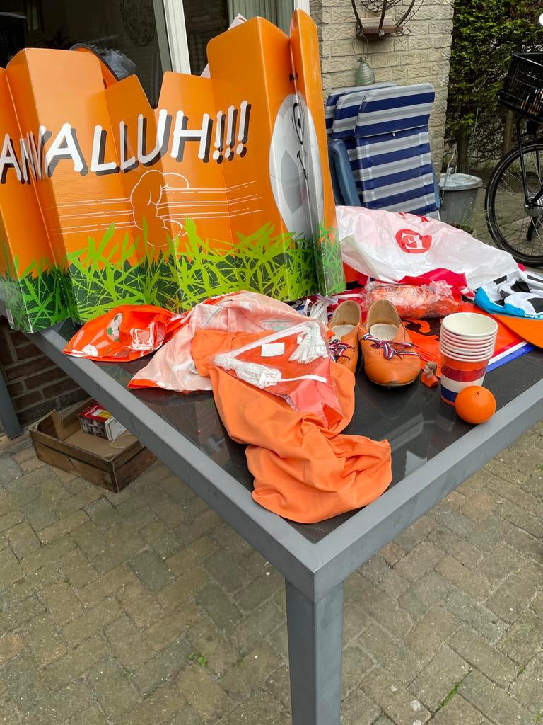 Hup Holland Oranje Feestpakket - Bijna alles voor een feest!, Ophalen, Gebruikt, Feestartikel, Oranje of Koningsdag