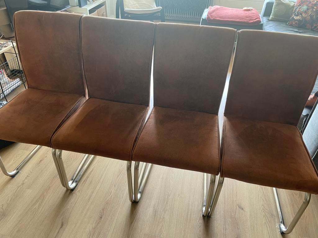 Eetkamerstoelen 4 stuks zgan staat, Huis en Inrichting, Stoelen, Ophalen, Zo goed als nieuw, Stof