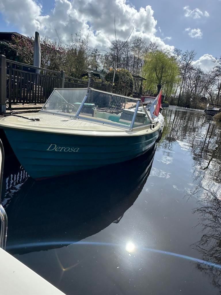 Heerlijke toerboot 4,5mtr, met 25pk 4takt electrisch gestart, Watersport en Boten, Ophalen, 10 tot 30 pk, Gebruikt, 3 tot 6 meter