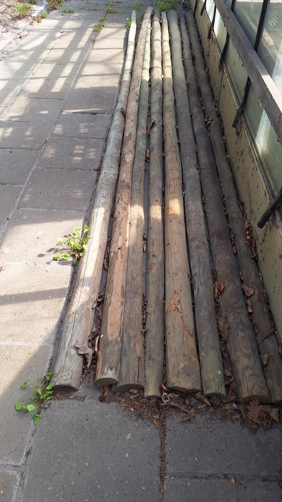 Half rond hout groen gewolvaniseerd, Ophalen, Nieuw, 250 cm of meer, Palen