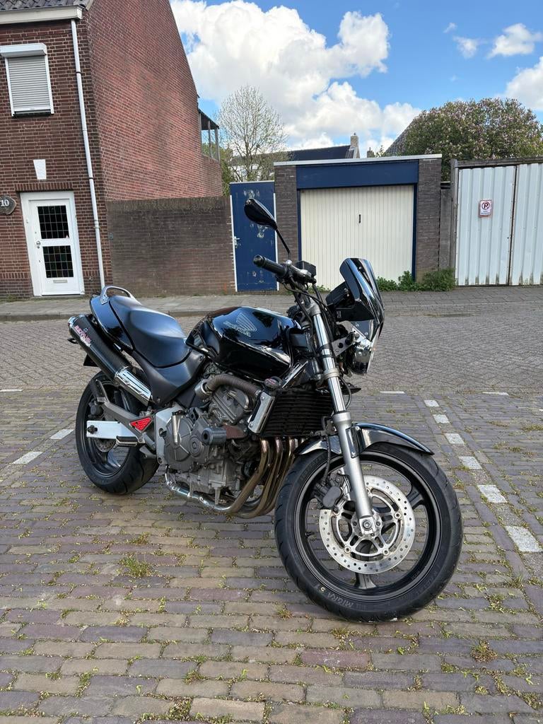 Honda CBF 600 Hornet - Volledig onderhouden, nieuwe banden, 4 cilinders, Gebruikt, Particulier, Meer dan 35 kW