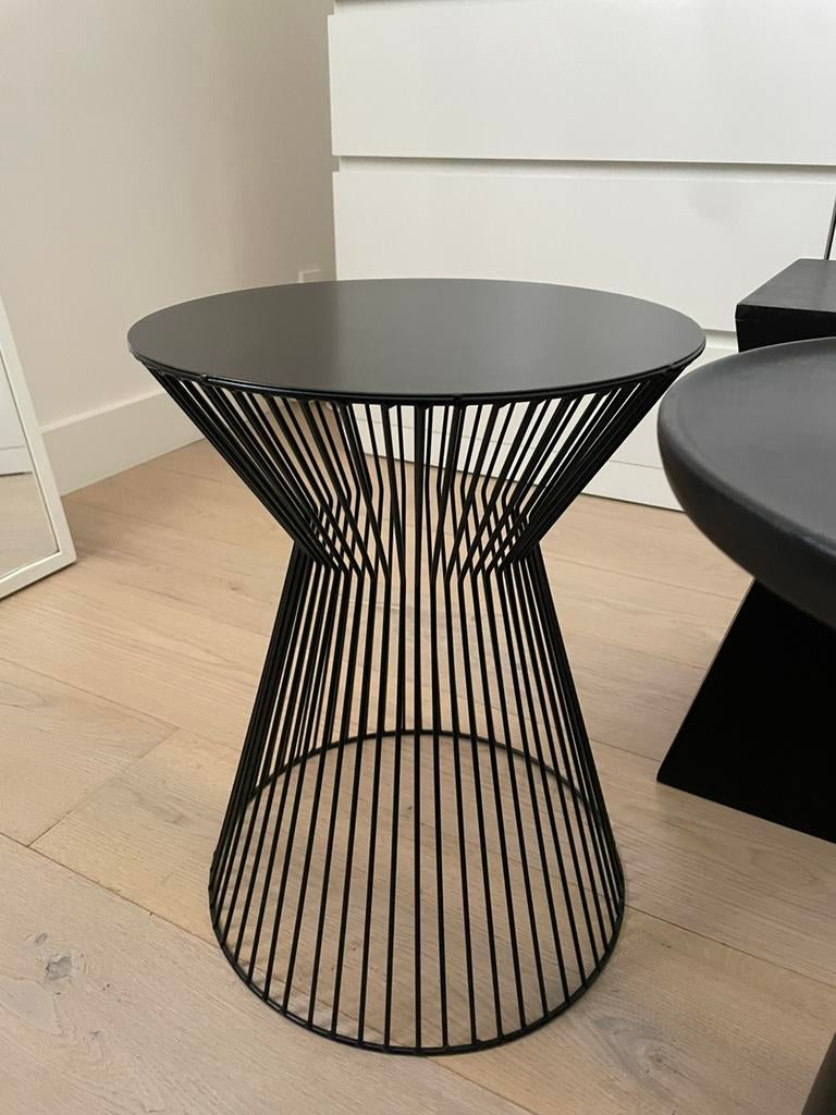 3 zwarte bijzettafeltjes, Minder dan 55 cm, Rond, Zo goed als nieuw, Ophalen