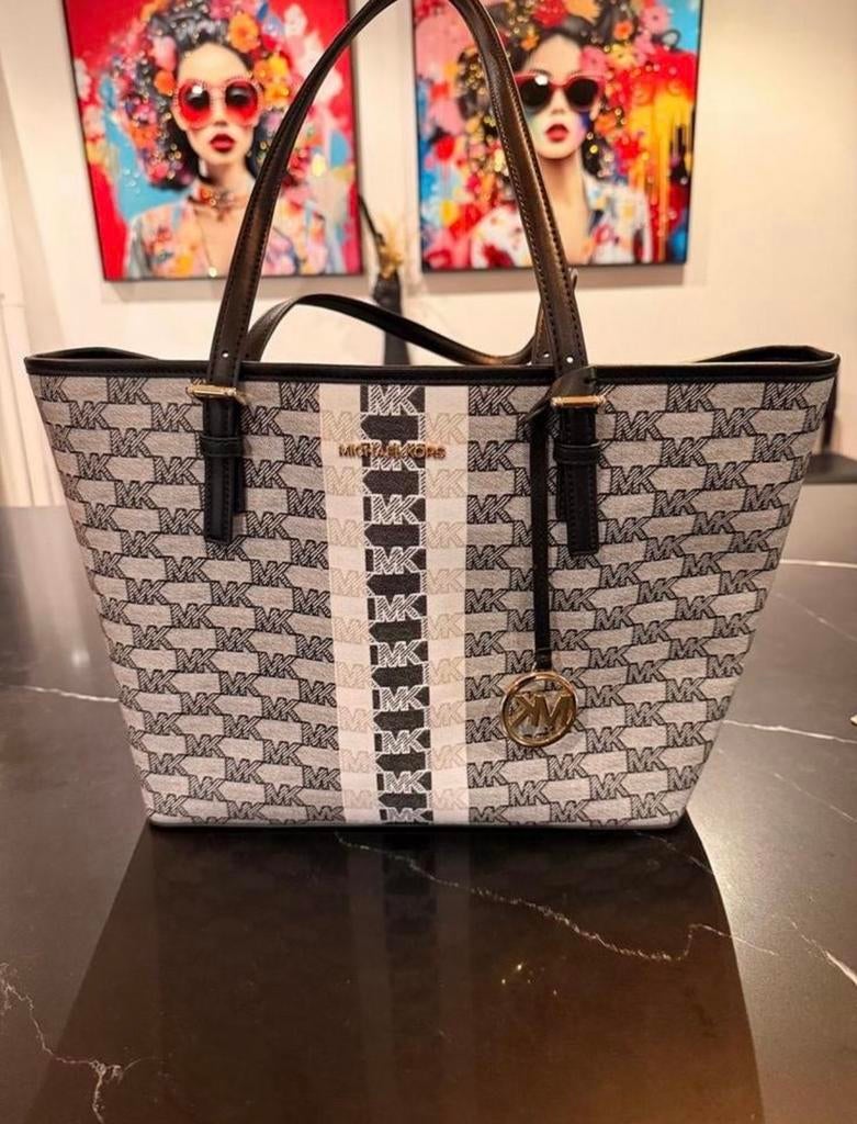 Michael Kors tas - Stijlvolle shopper met MK-logo, Sieraden, Tassen en Uiterlijk, Tassen | Damestassen, Ophalen of Verzenden, Zo goed als nieuw