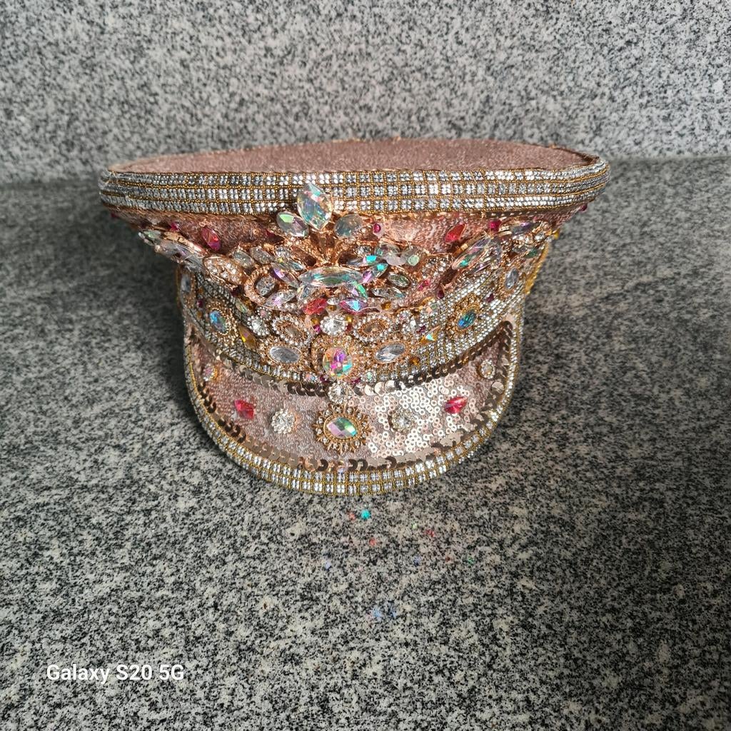 Rijk Versierde Kapiteins pet met Pailletten en Steentjes, Ophalen of Verzenden, Zo goed als nieuw