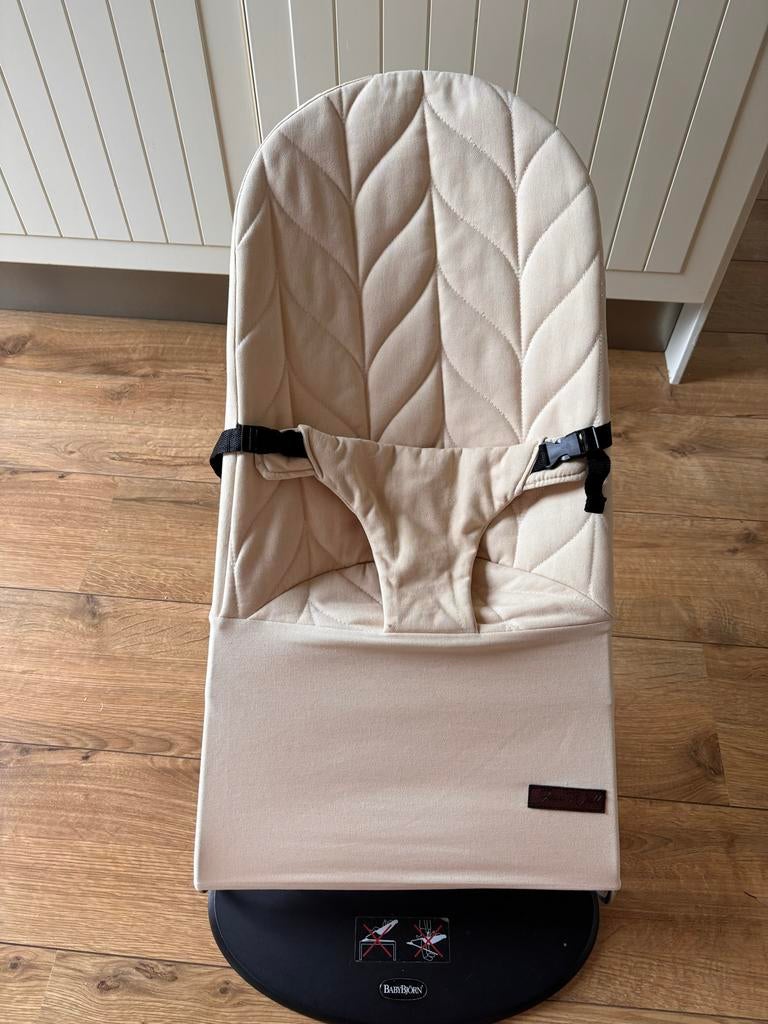 Baby Bjorn Wipstoel - Beige, Kinderen en Baby's, Wipstoeltjes, Overige merken, Gebruikt, Wipstoel, Ophalen of Verzenden