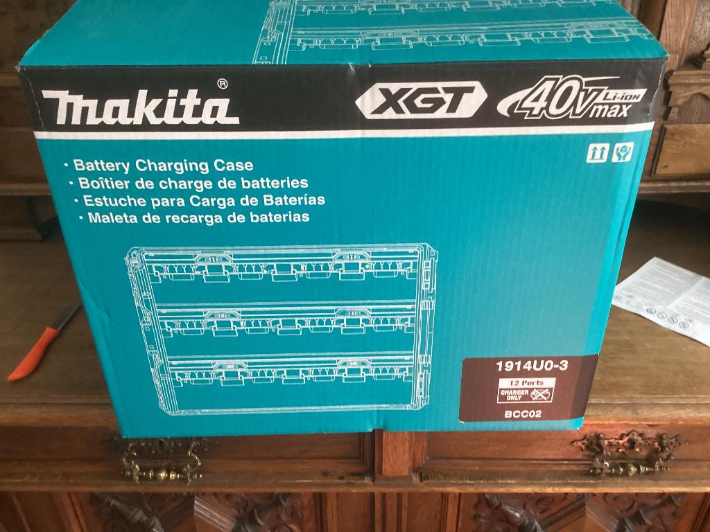 Nieuwe Makita Accu-Laadkoffer 1914U0-3 voor het laden van, Ophalen, Nieuw