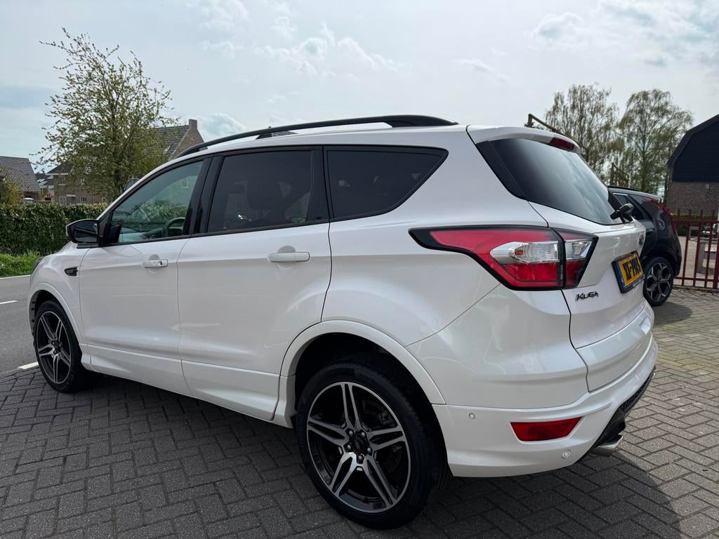 Ford Kuga 1.5 EcoBoost ST Line RIJKLAARPRIJS!, Auto's, Ford, Voorwielaandrijving, 12 maanden, 4 cilinders, Alcantara