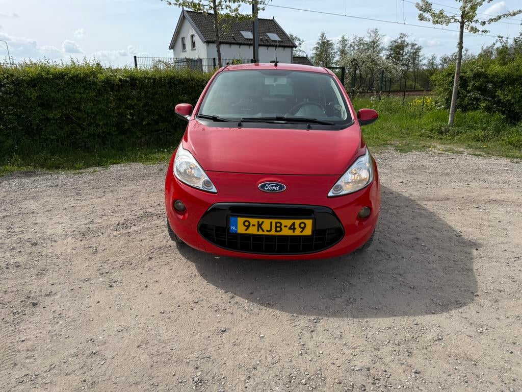 Ford Ka 1.2 69pk 2013 Rood, Voorwielaandrijving, Stof, 4 cilinders, 4 stoelen