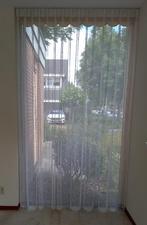 1x vitrage, netjes en van goede kwaliteit, Huis en Inrichting, Ophalen of Verzenden, Zo goed als nieuw, 200 cm of meer, 200 cm of meer