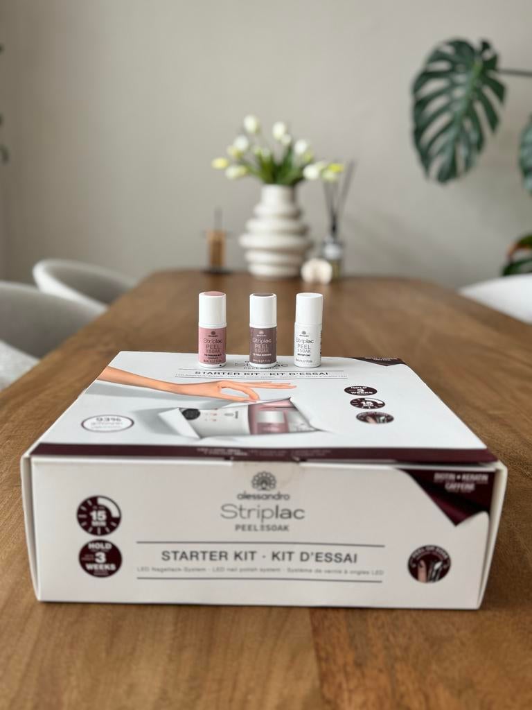 Striplac starterskit met extra kleuren, Gebruikt, Overige kleuren, Ophalen of Verzenden, Handen en Nagels