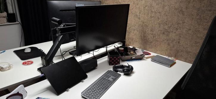 Neomounts Monitorarm (2 schermen), Computers en Software, Overige Computers en Software, Zo goed als nieuw, Ophalen of Verzenden