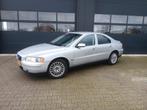 Volvo s60 2.0 turbo bj 2004 NAP, Voorwielaandrijving, Stof, Zwart, S60