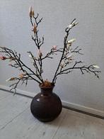 Mooie vaas met kunst magnolia takken, Huis en Inrichting, Ophalen, Gebruikt, Overige kleuren, 50 tot 75 cm