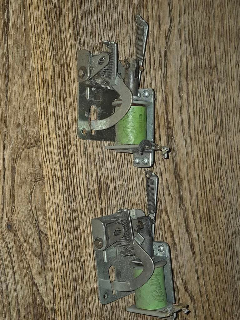 Bally hole kicker assembly, onderdeel om de bal in het veld., Ophalen of Verzenden, Onderdeel of Defecte kast