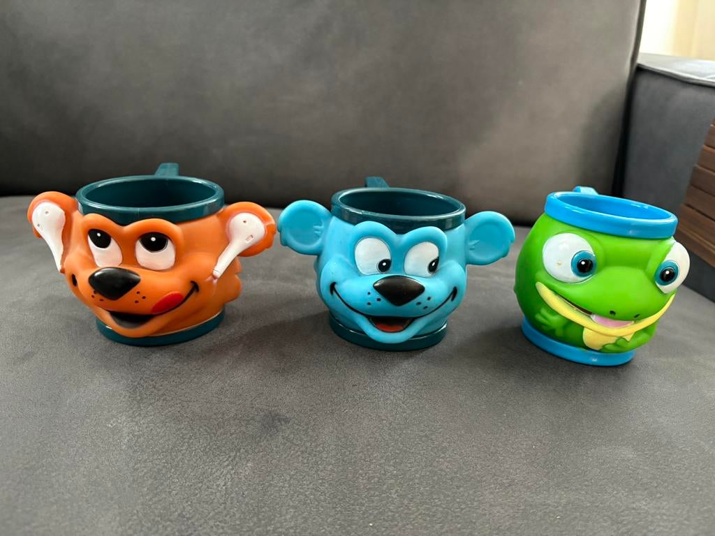 Drie leuke plastic drinkbekers, Huis en Inrichting, Keuken | Servies, Overige materialen, Overige typen, Ophalen of Verzenden