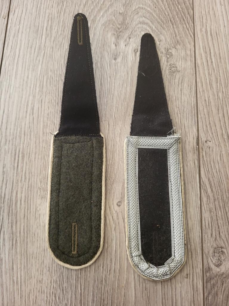 Te koop setje repro xx sharfuhrer epauletten, Ophalen of Verzenden, Duitsland, Embleem of Badge