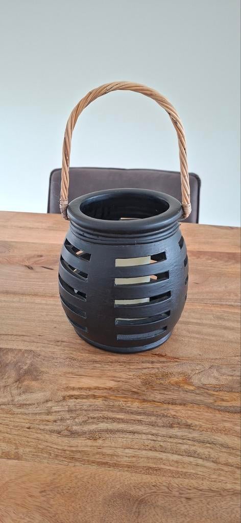 Mooi zwart riviera maison windlicht met kaars, Huis en Inrichting, Woonaccessoires | Kandelaars en Kaarsen, Ophalen, Zwart, Overige materialen