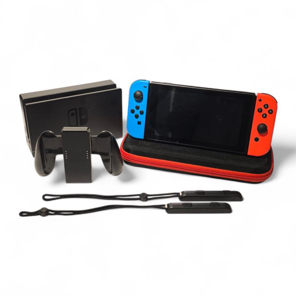Nintendo Switch Rood/Blauw | Nette Staat, Nintendo, Gebruikt, Support@nintendo.com, 11-1 Hokotate-cho, Kamitoba, Minami-ku
Kyoto 601-8501
Japan
