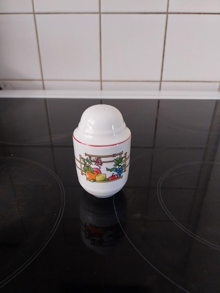 Mon Jardin zoutvaasje, Nieuw, Ophalen of Verzenden, Bord(en), Overige stijlen