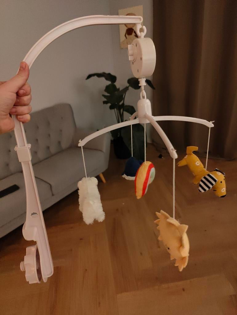 HEMA Baby Muziekmobiel met schattige knuffels, Ophalen of Verzenden, Gebruikt, Mobiel, Met geluid