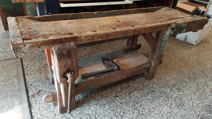 Industriële werkbank – 1850 –Erfstuk timmerman Tinus Centen, Doe-het-zelf en Verbouw, Werkbanken, Gebruikt, 170 cm of meer, Bankschroef