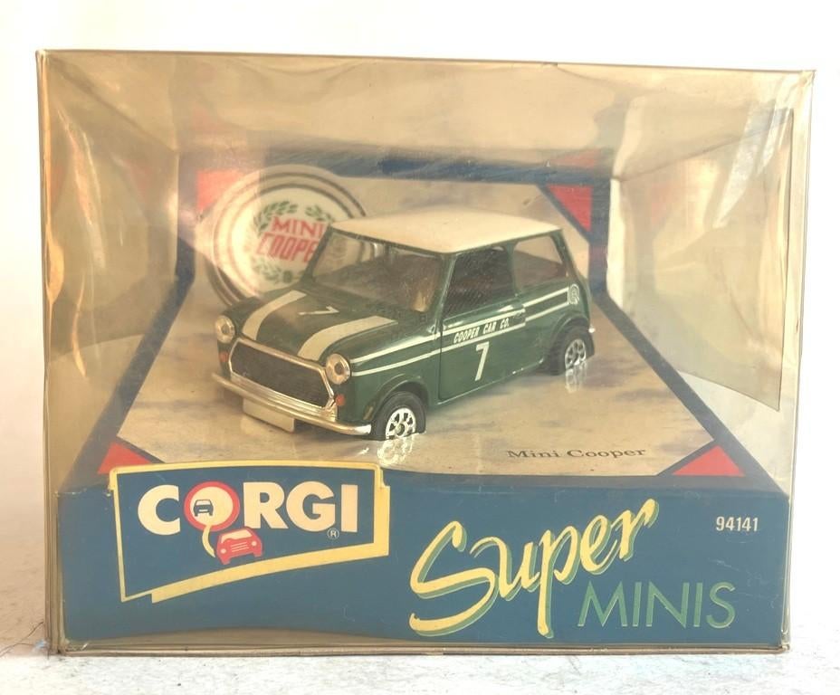 Corgi Super Mini Cooper Car Co zwarte grille # 94141., Ophalen of Verzenden, Zo goed als nieuw, Auto