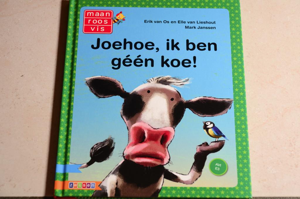 Maan Roos Vis: Joehoe, ik ben géén koe! / Erik van Os AVI E3, Boeken, Kinderboeken | Jeugd | onder 10 jaar, Ophalen of Verzenden