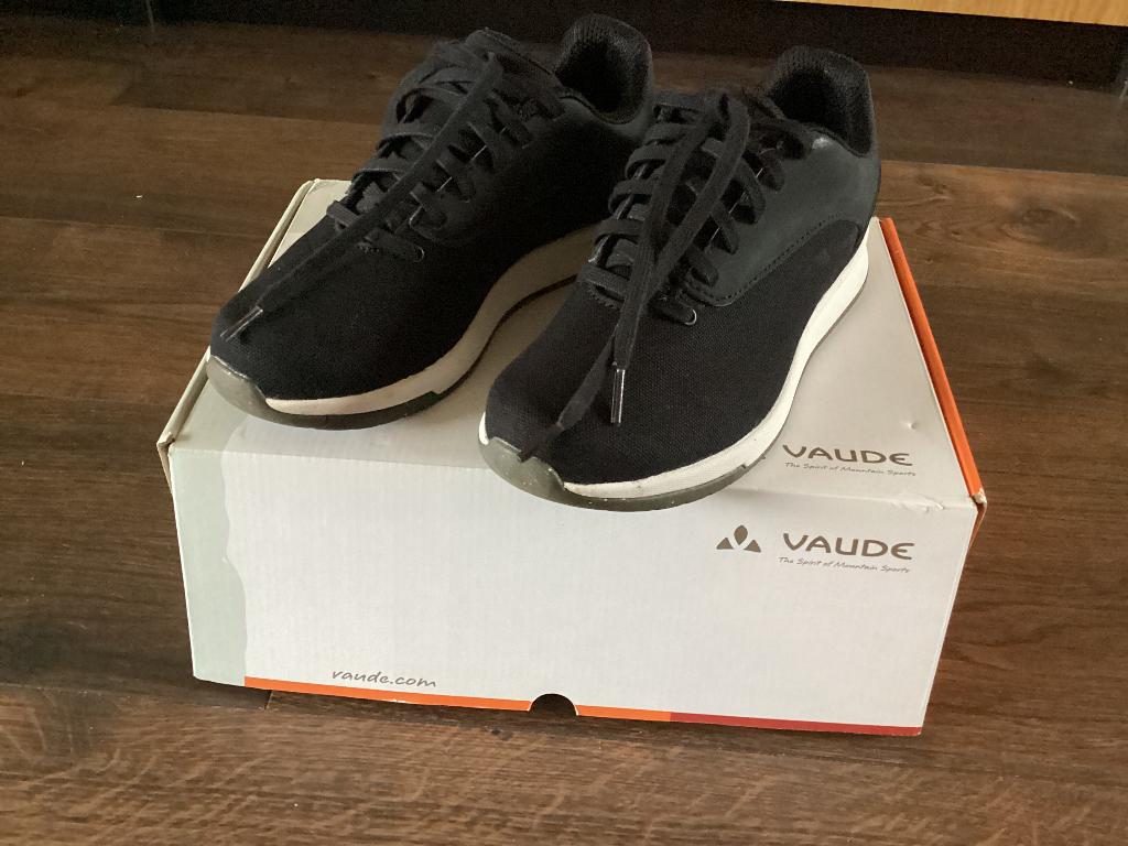 vaude dames fiets/wandelschoenen mt 39 zwart, Ophalen of Verzenden, Zo goed als nieuw, Schoenen